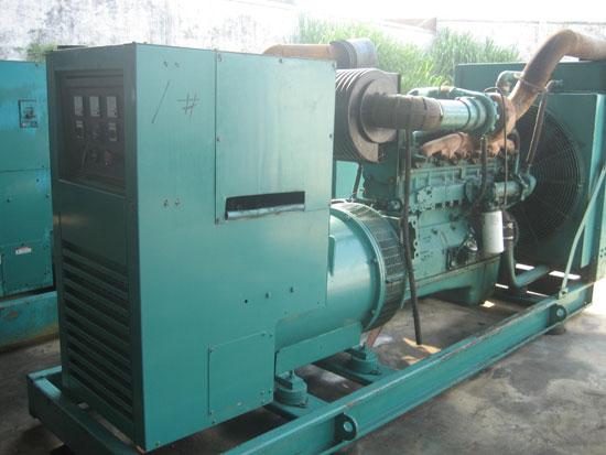 阳西租赁发电机- 发电机碳刷磨损的原因是什么