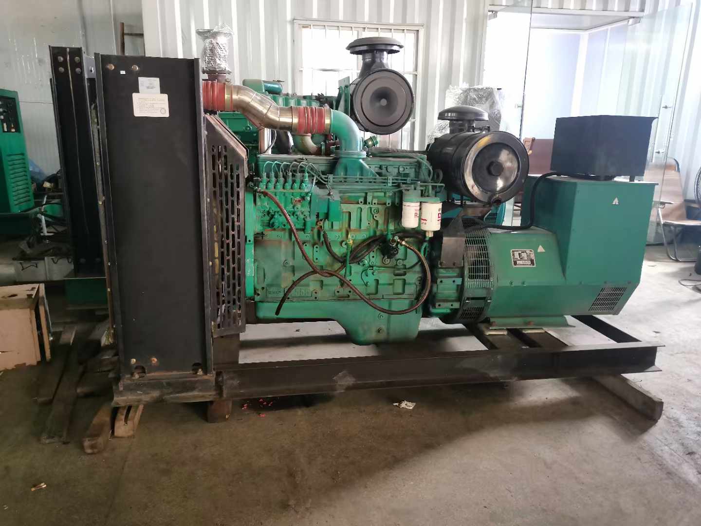 阳西发电机租赁如何确定电缆的承载电流是否在安全范围内？