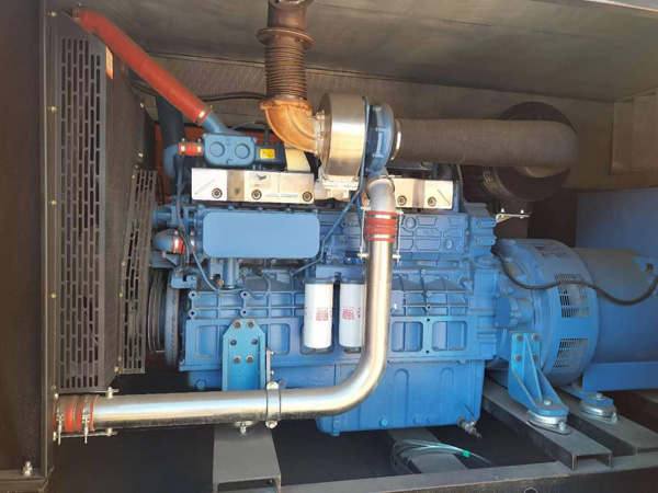 阳西燃油消耗率与进气温度的具体关系是什么？